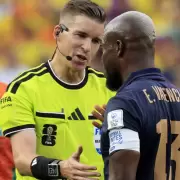 Quién es el árbitro del partido entre Argentina y Egipto en el Mundial 2026: su antecedente con un jugador de la Selección