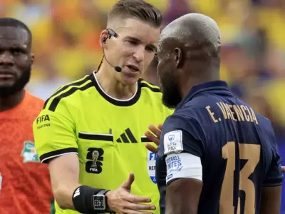 arbitro argentina vs egipto