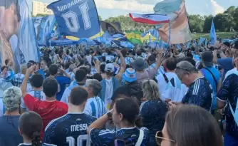 Miles de hinchas se reunieron en Atlanta para el tradicional banderazo del d�a previo al partido