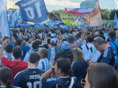 Miles de hinchas se reunieron en Atlanta para el tradicional banderazo del d�a previo al partido