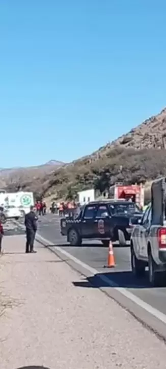 Un grave siniestro vial en Humahuaca, entre un auto y motos, dej� como saldo dos personas fallecidas