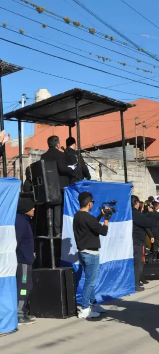 El intendente "Chuli" Jorge encabez� el acto por el 9 de Julio: festejos patrios y aniversario barrial en la capital