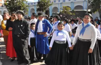 "Plaza que Danza" reuni� a vecinos y turistas en la Plaza Belgrano para celebrar el 9 de Julio