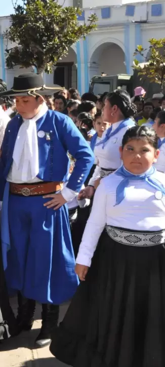 "Plaza que Danza" reuni� a vecinos y turistas en la Plaza Belgrano para celebrar el 9 de Julio