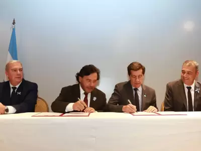 Jujuy y Salta firmaron un convenio para fortalecer la atenci�n sanitaria en el nuevo Hospital Oscar Or�as