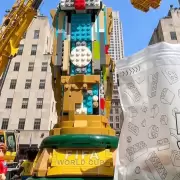 Así es la gigantesca Copa del Mundo construida con más de 1,3 millones de piezas de LEGO