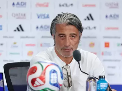 "Nunca jugu� un partido tan desigual": el plantel de Suiza estall� contra el �rbitro tras quedar eliminado por Argentina