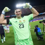El Dibu, a un partido de quedarse con un récord histórico de la Selección