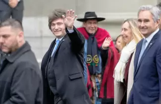 milei y embajada britanica