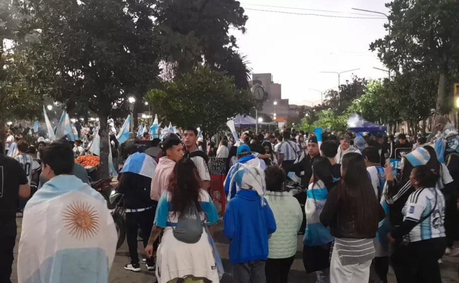 festejos argentina semifinal plaza belgrano
