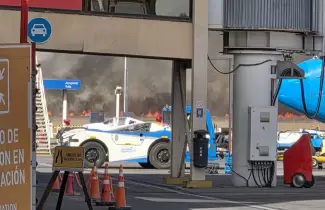 incendio cerca del aeropuerto de Salta