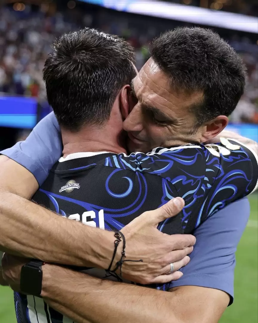 Messi y Scaloni
