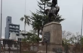 Monumento a Belgrano vallado