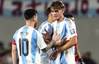 Lionel Messi - Nico Paz