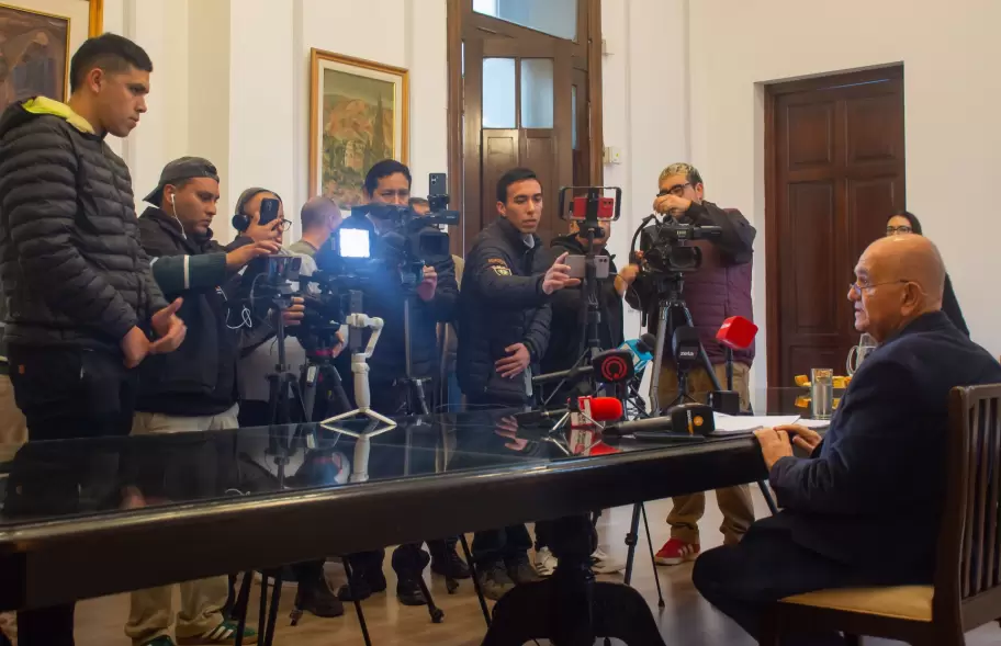 Conferencia de prensa de Alberto Siufi