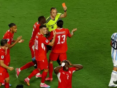 Roja a Embolo